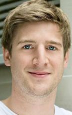 Том Стортон