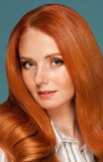 Лена Катина