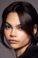 Ариана Гринблатт