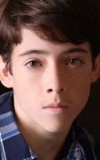 Нолан Лайонс