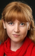 Яна Попова