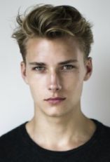 Никлас Гиллис