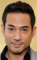 Тхирапхат Сайакул