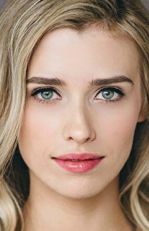 Женевьев ДеГреэйвс