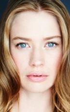 Камилла Стоппс