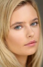 Рианна Камерон