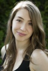 Кэролин Йонг