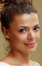 Назрин Хусрави