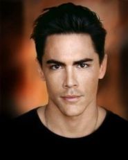 Том Сандовал