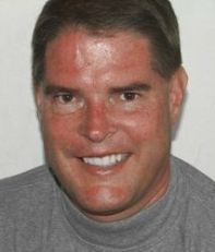 Томас Р. Бэйкер