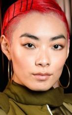 Рина Саваяма