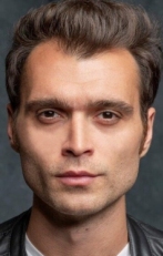 Хакан Курташ