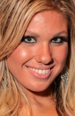 Обри Аддамс