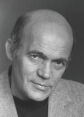 Павел Новиш